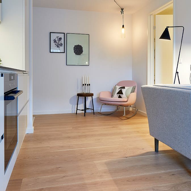 Parkettgolv Moland Burghley Wideplank Ek Vit Mattlack