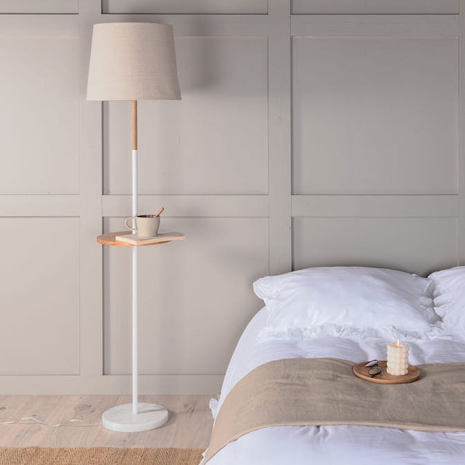 Golvlampa Venture Home Hattman