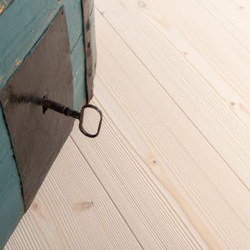 Massivt Trägolv DalaFloda HardSpruce Dolomit Borstat & Vittonat 1-Stavs Grangolv