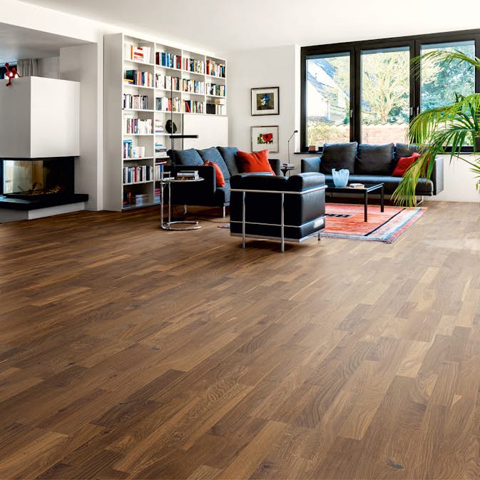 Parkettgolv Berg & Berg Ek L Värmland Borstad Vitolja 3-Stav