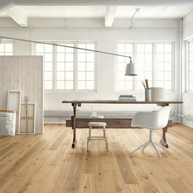 Parkettgolv Berg & Berg Ek XXL Hjärter Borstad Råträ Mattlack 1-Stav