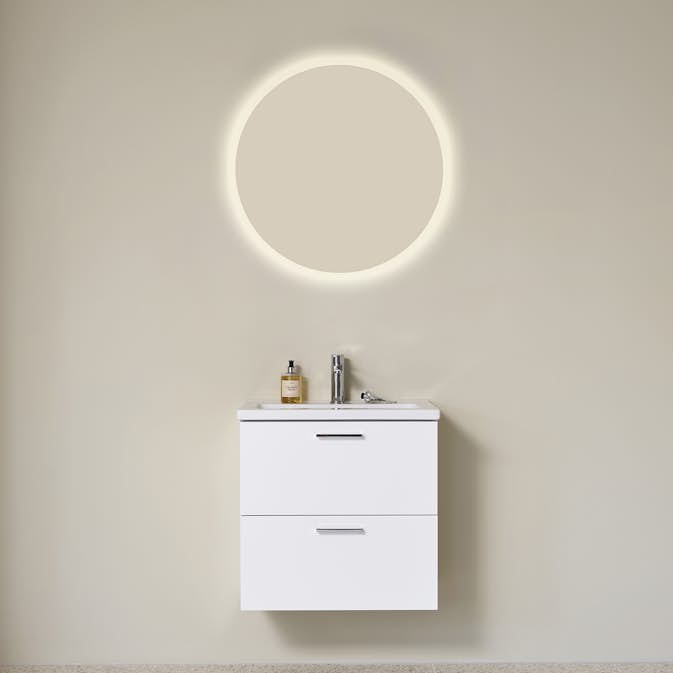 Komplett Möbelpaket Vedum Free 615 Compact Maja med Tvättställ och LED-Spegel Säven Vit