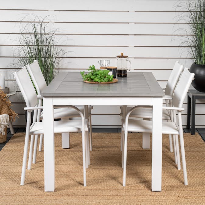 Matgrupp Venture Home Aleyna 152/210 med 4 Siri Karmstolar