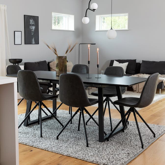 Matgrupp Venture Home Ina med 6 Pobbie Stolar