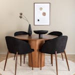 Matgrupp Venture Home med Bianca Matbord och 4 Archie Matstolar