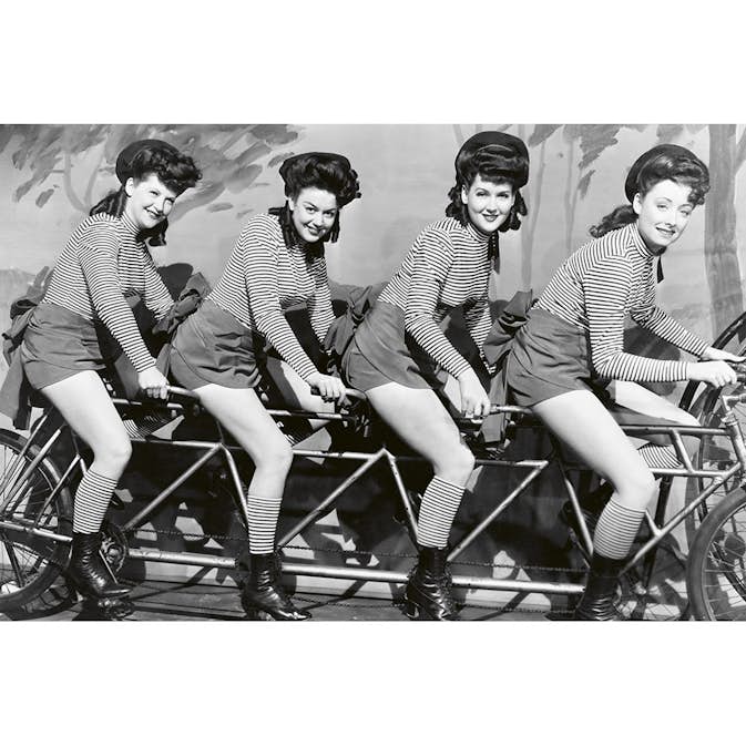 Tapet Dimex Women on Bicycle
