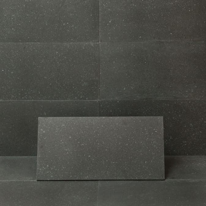 Granit Arredo Ibrastone Svart Mattpolerad 31x61 cm