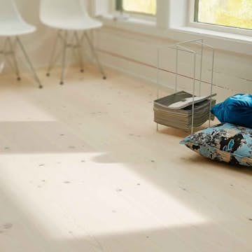 Parkettgolv Berg & Berg Norrlandsfuru XXL Vit Mattlack 1-Stav