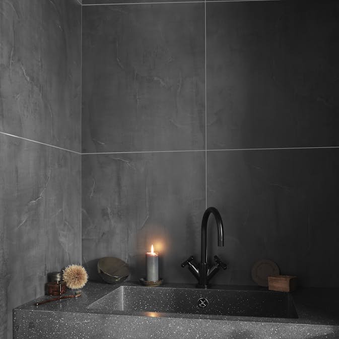 Våtrumsskiva BerryAlloc Wall & Water Svart Kalk 60x60