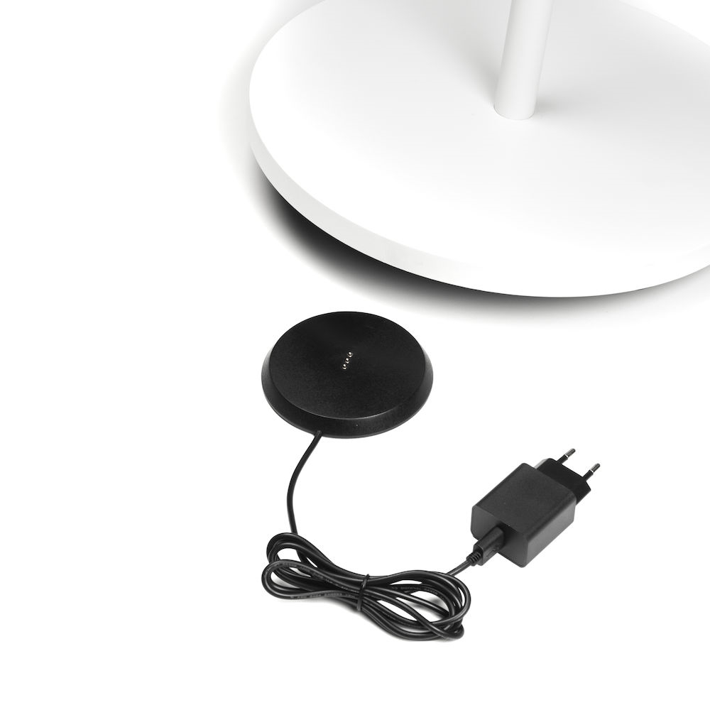 Golvlampa Gnosjö Konstsmide Pomezia USB