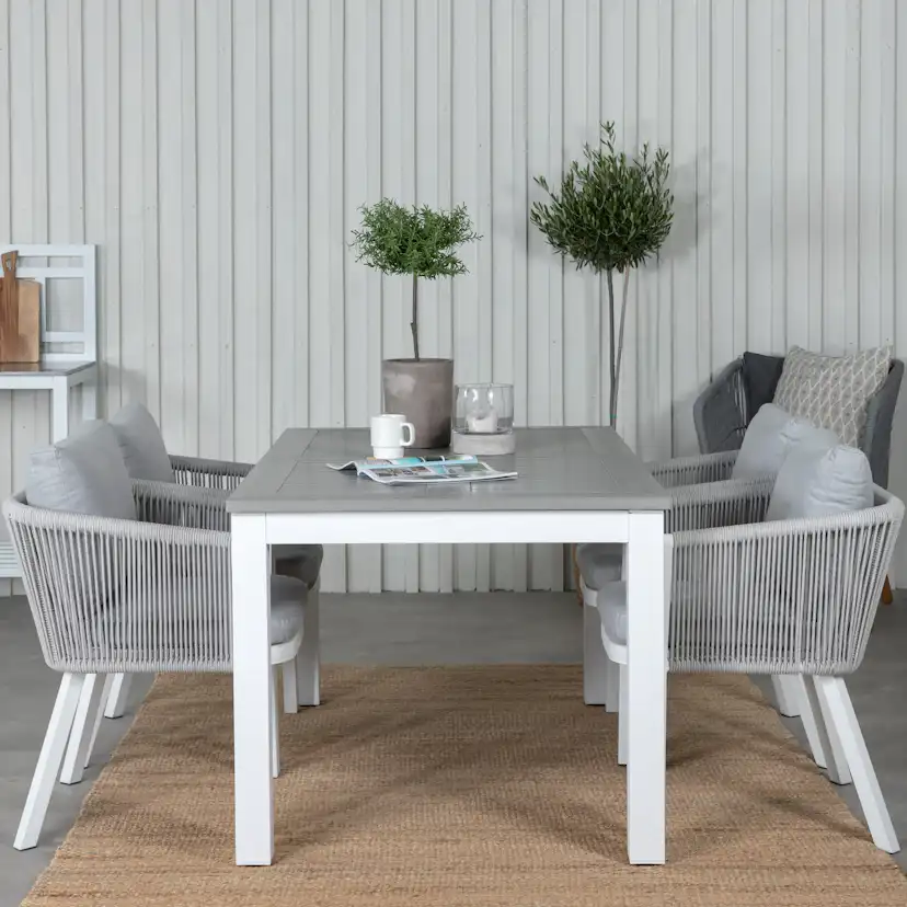 Matgrupp Venture Home Aleyna med 4 Virya Matstolar