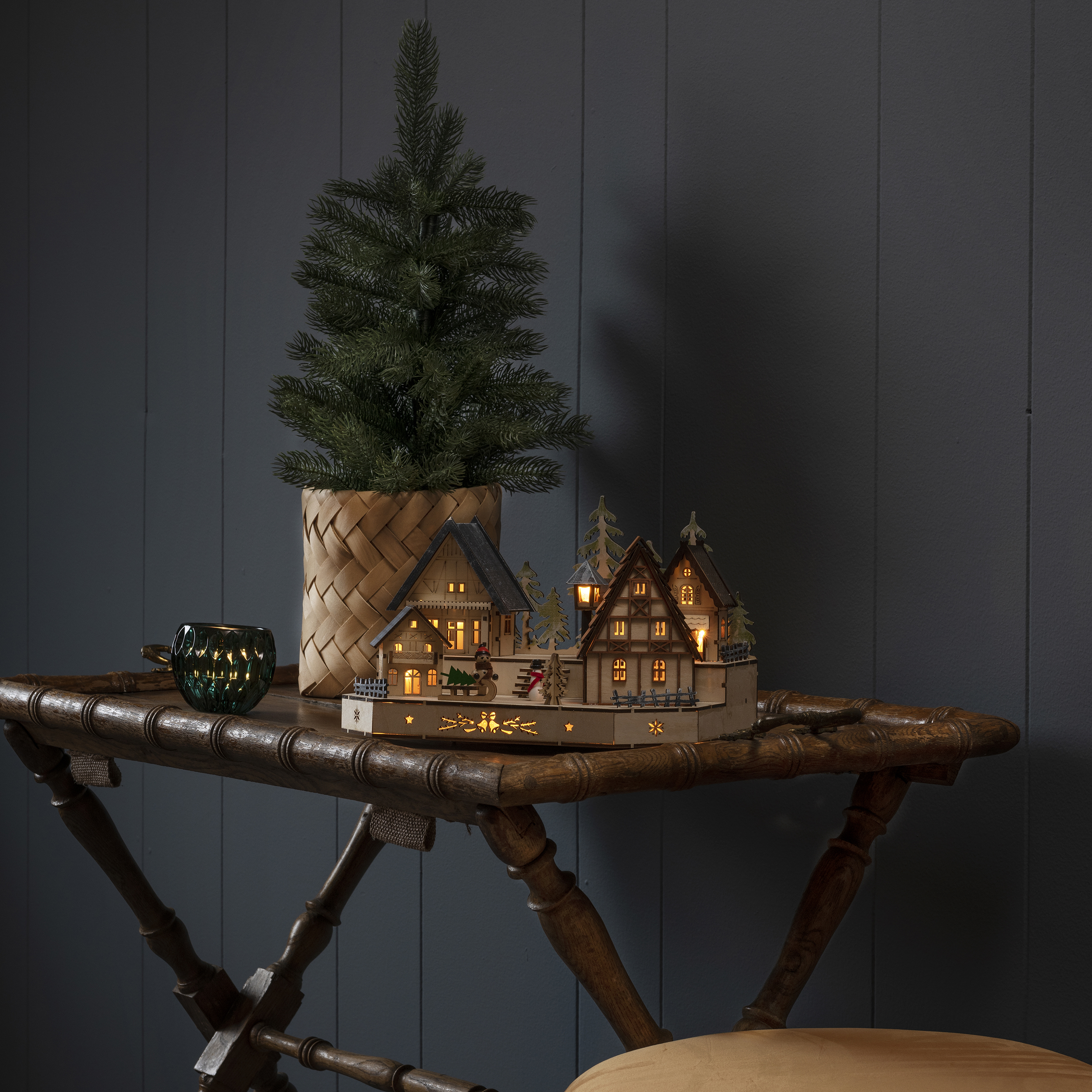 Julby Gnosjö Konstsmide Siluett Vinterby 9L LED Natur