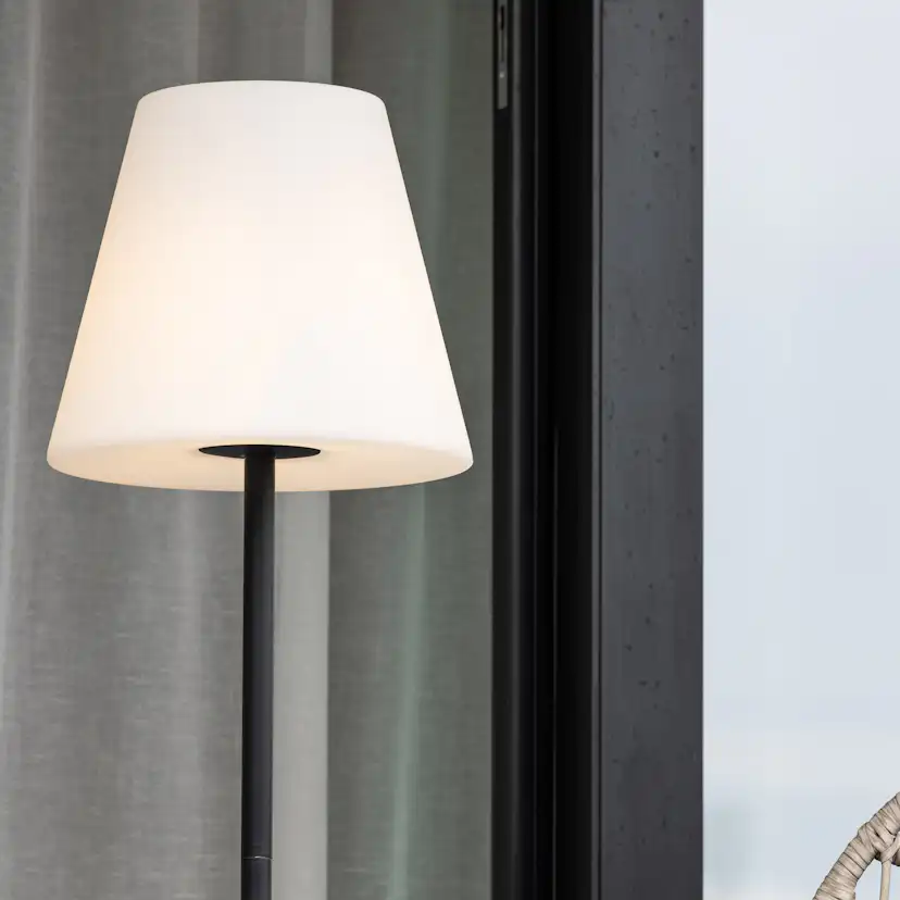 Golvlampa Venture Home Moris