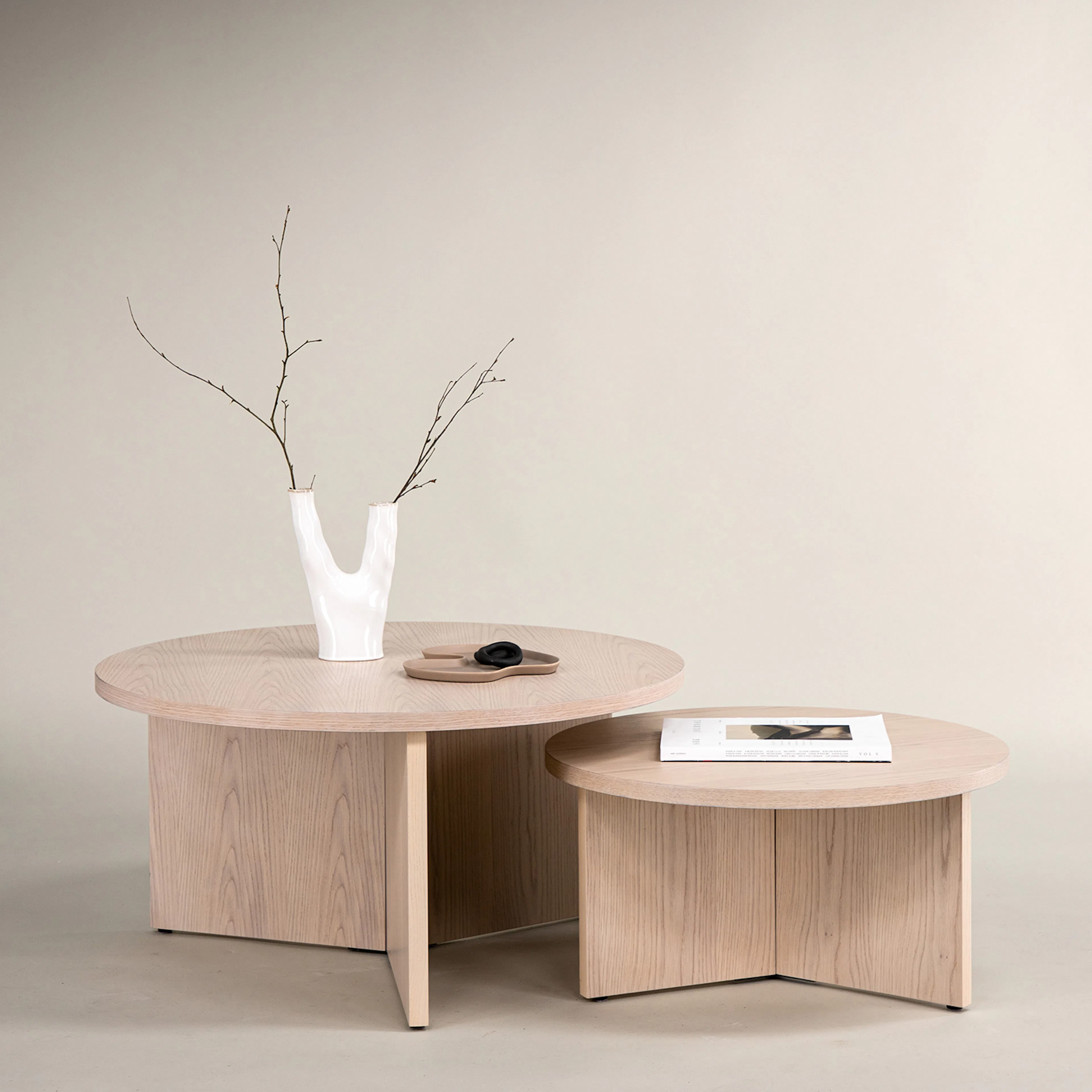 Saltö Small Sofa Table - Whitewash / Wood +Saltö Large Sofa Beige