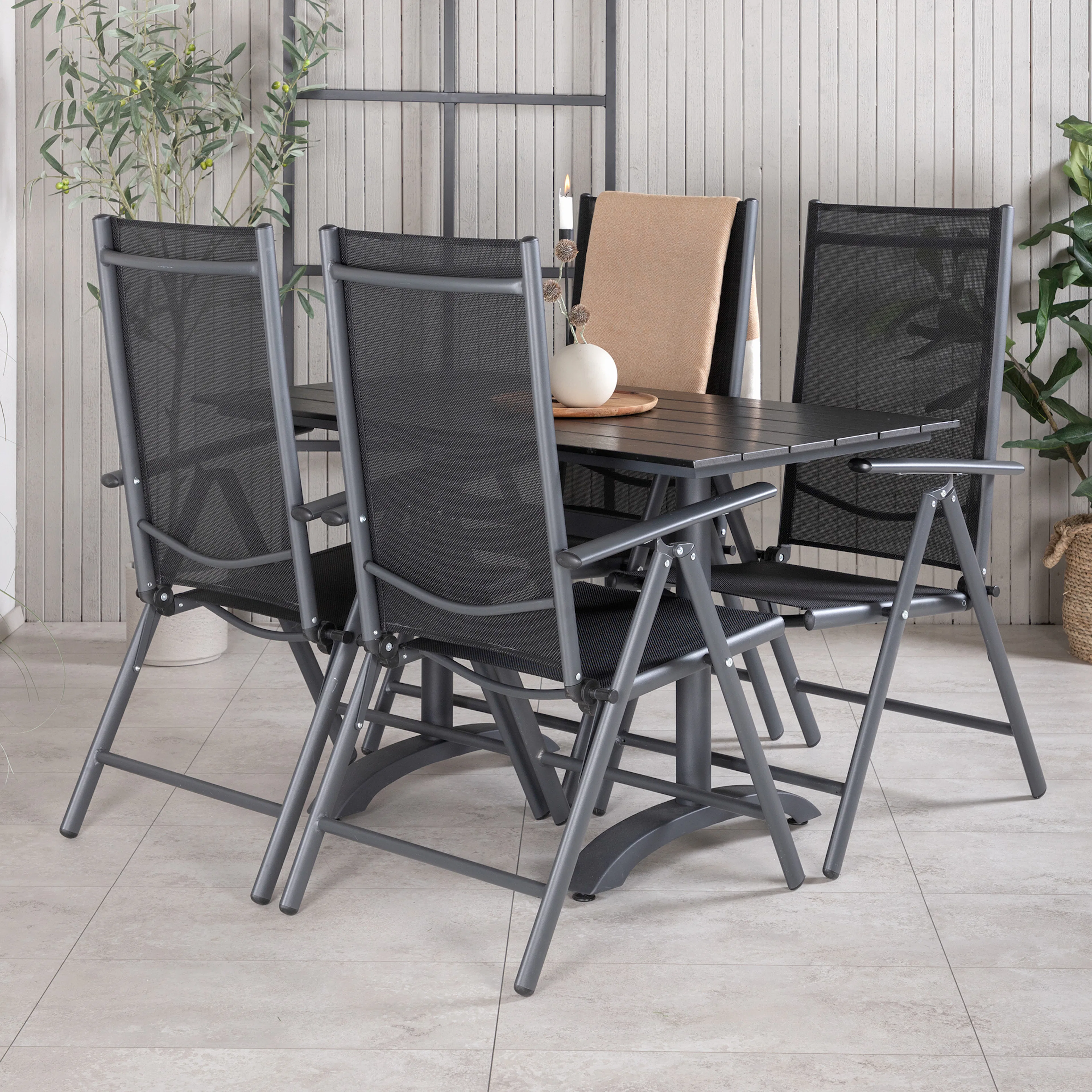 Cafégrupp Venture Home Dolly med 4 Bront Stolar