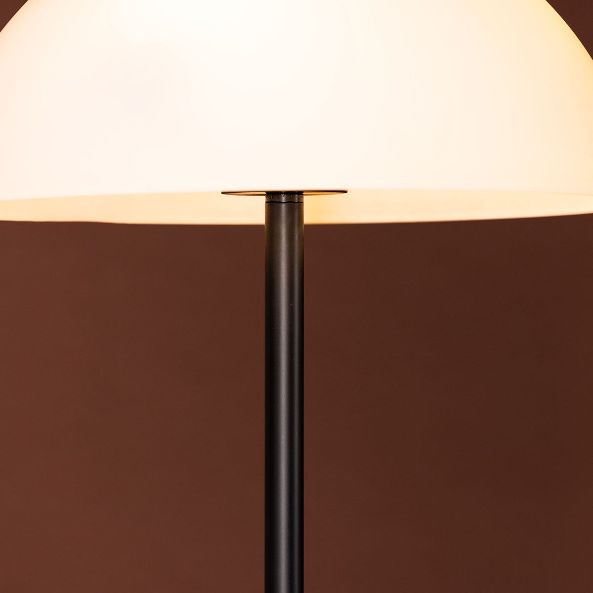 Golvlampa Venture Home Ferrand