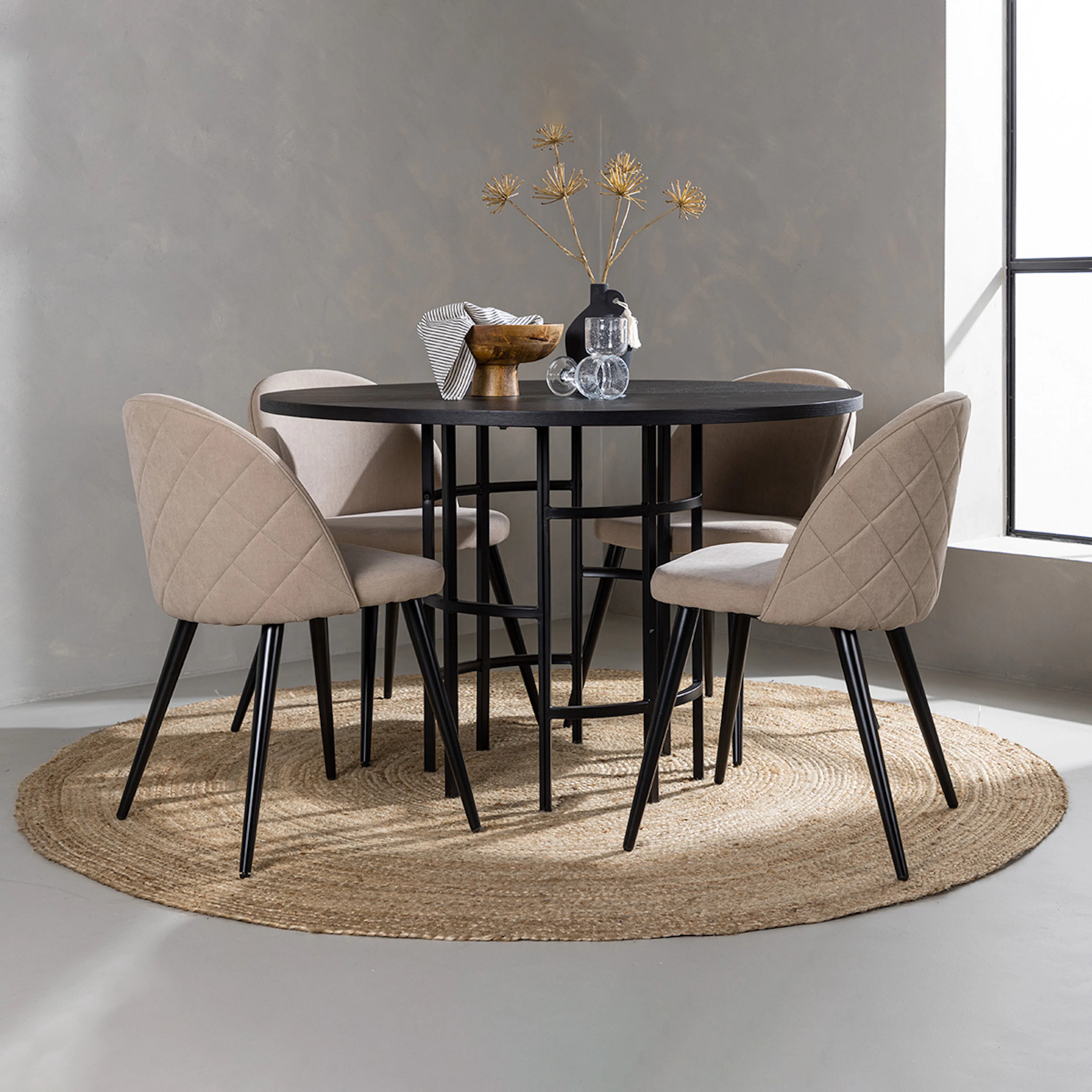 Copenhagen Dining Table - Black / Black Veneer +Velvet Stitc Beige/Svart