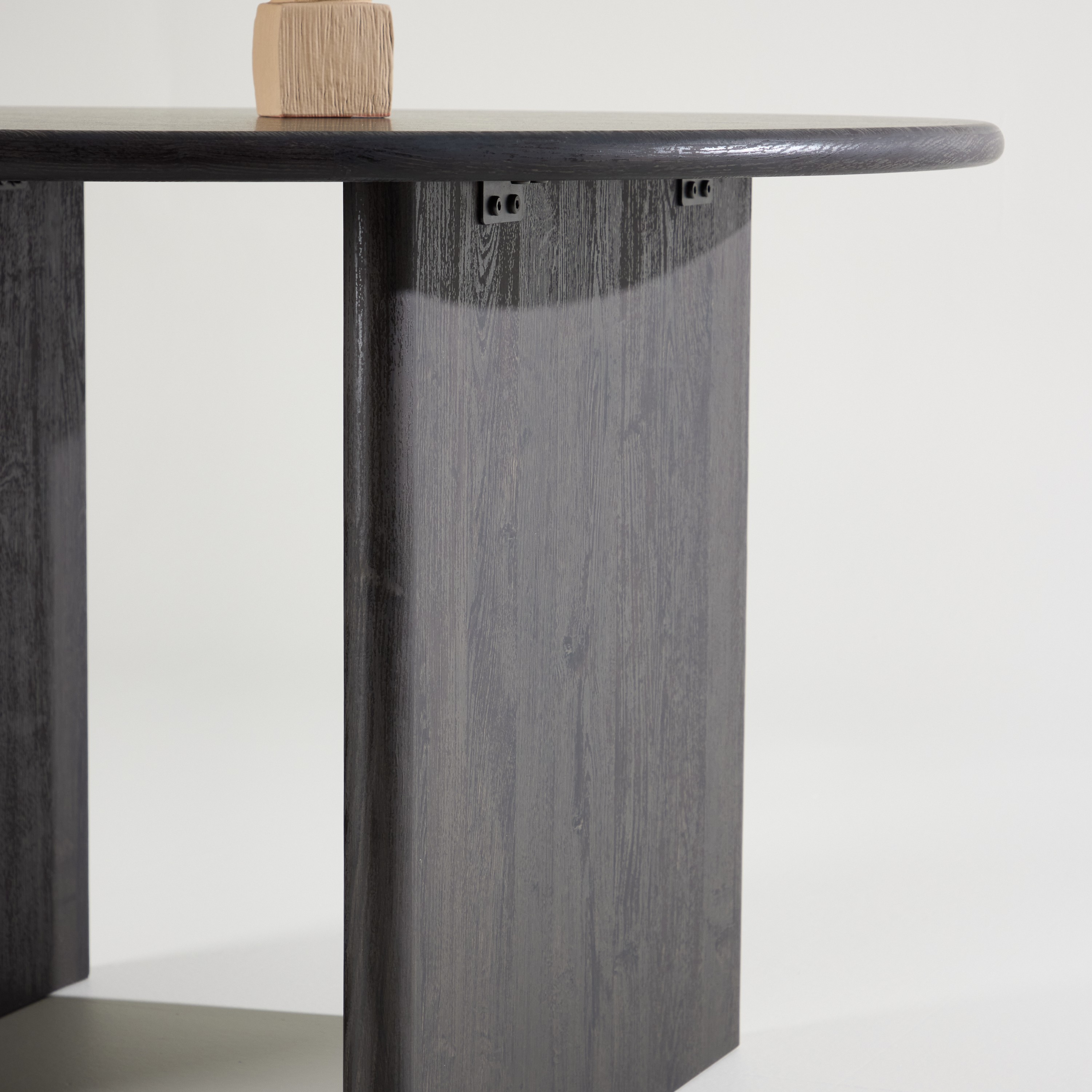 Björholmen Dining Table ⌀120 - Black  / FSC 100% Vittvätt