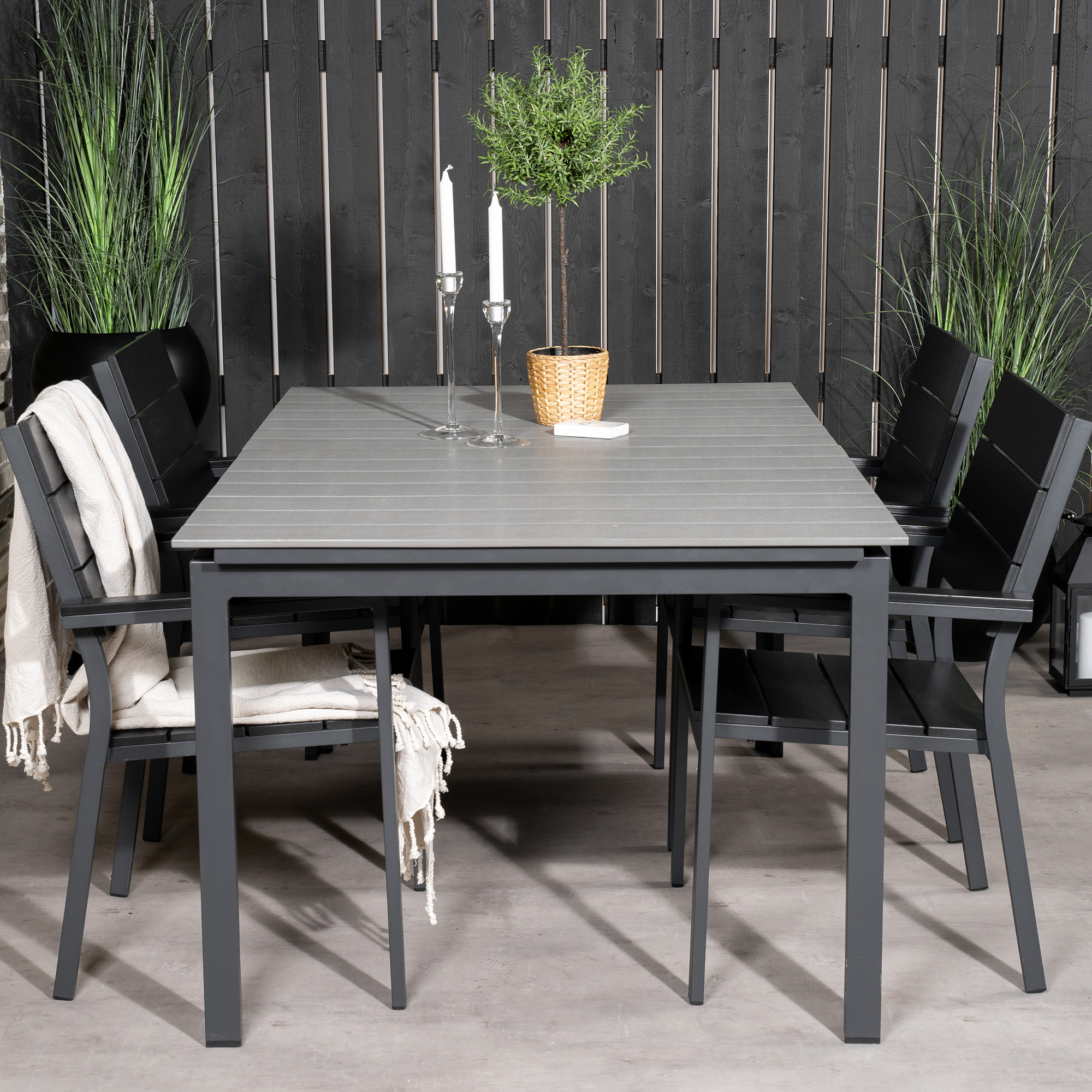 Matgrupp Venture Home Lova 160/240 med 4 Lova Stolar