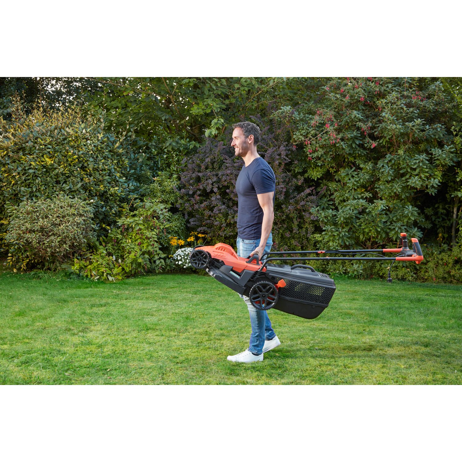 Gräsklippare Black & Decker BEMW471Bh 38Cm 1600W