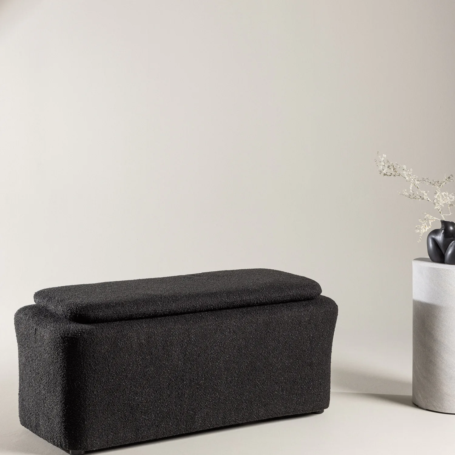 Laurel Ottoman - Black boucle / Svart