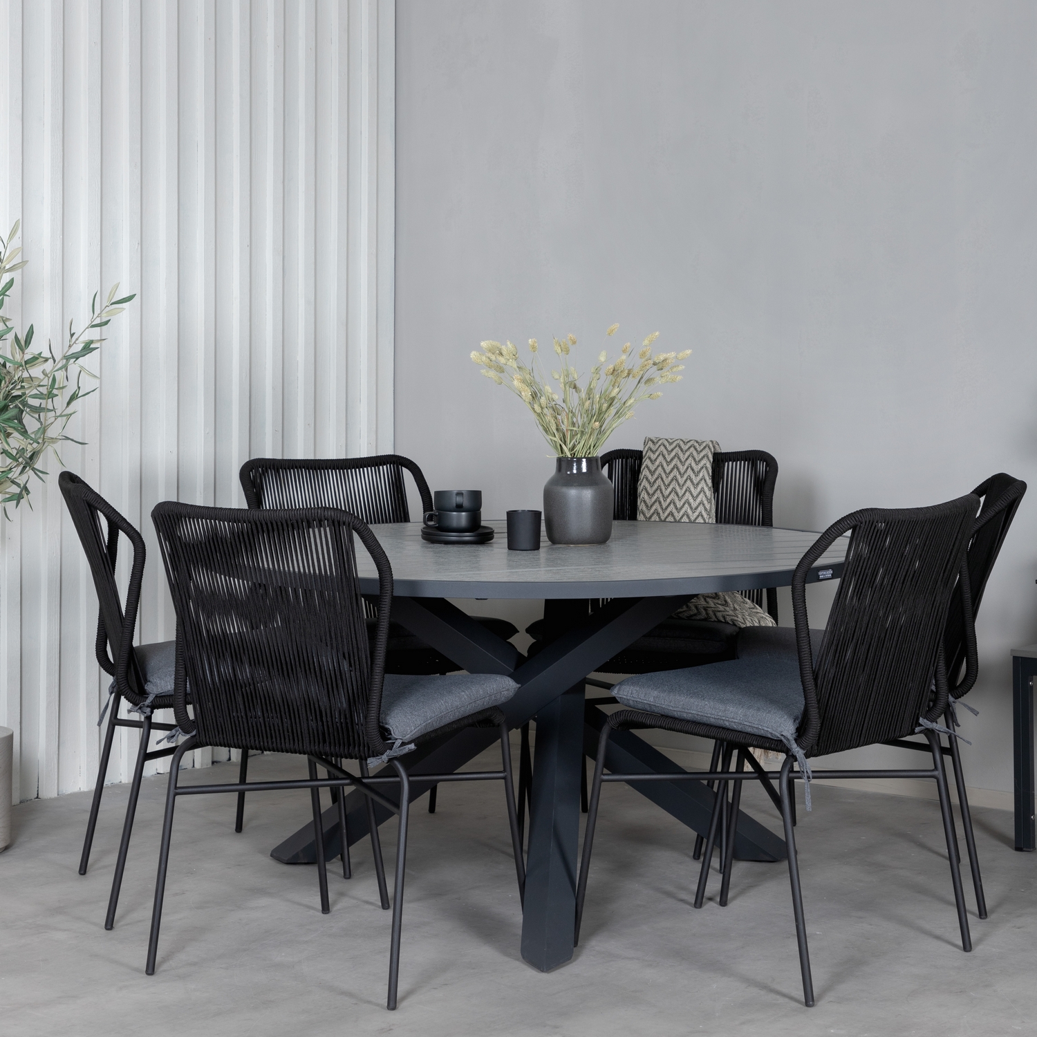 Matgrupp Venture Home Pincy med 6 Jefferson Stapelbara Matstolar