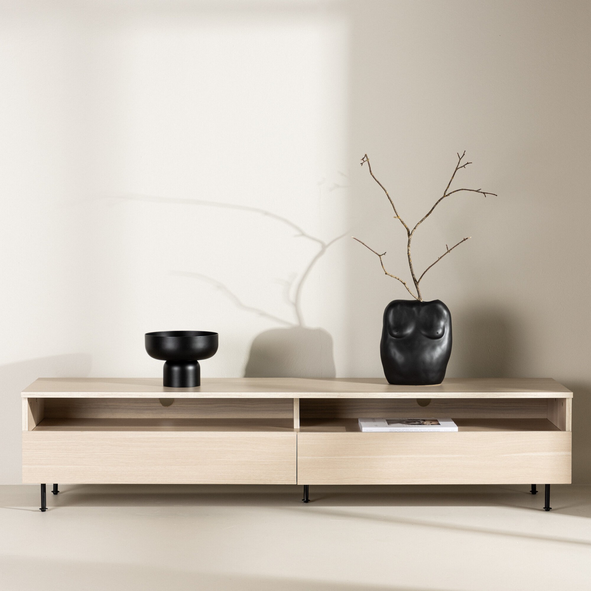 Navarra  TV Bench  - Matte black / Whitewash Vitpigmenterad Ek