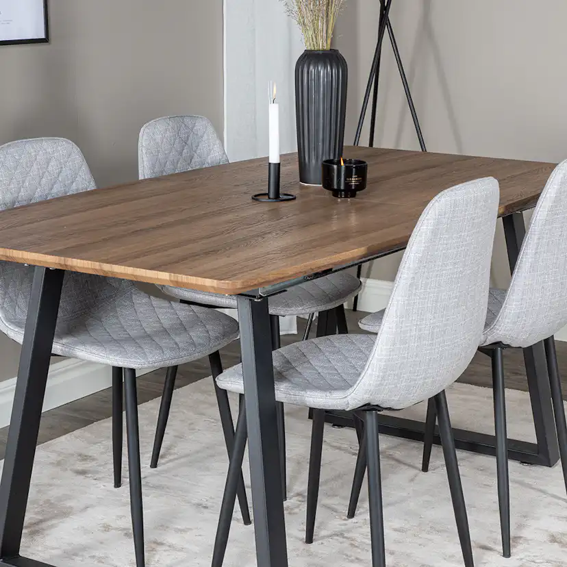 Matgrupp Venture Home Ina med 4 Phoi Stolar Polyestertyg