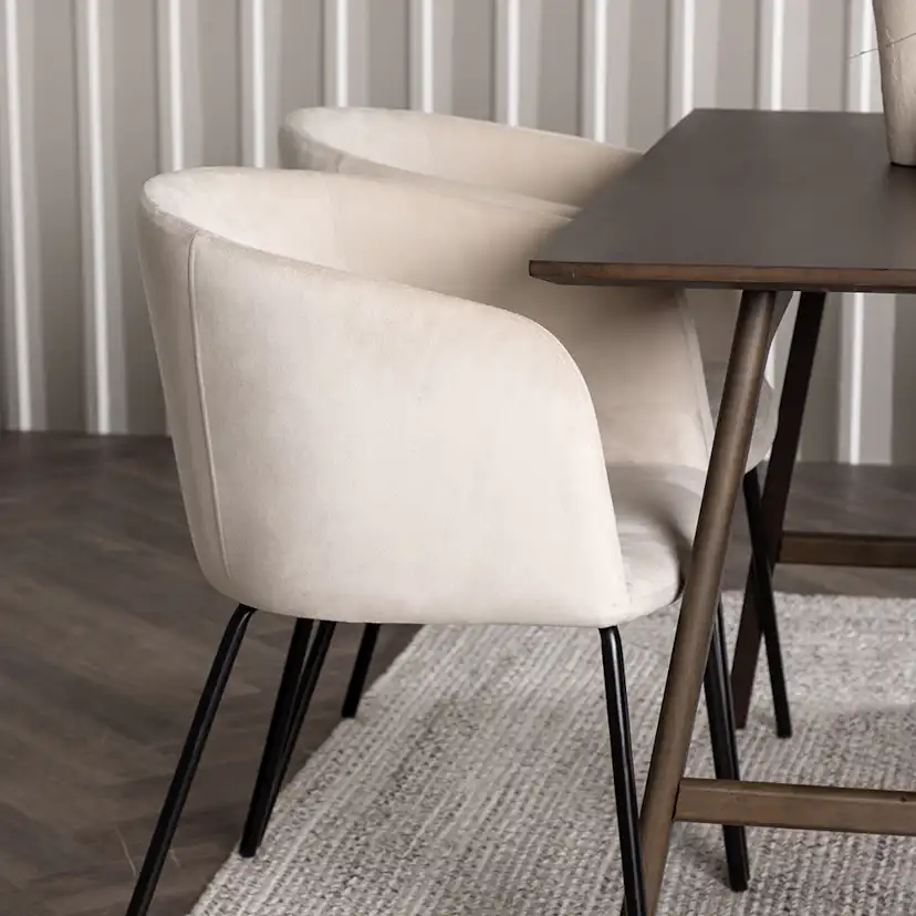 Matgrupp Venture Home Kaseidon med 4 st Berit stolar