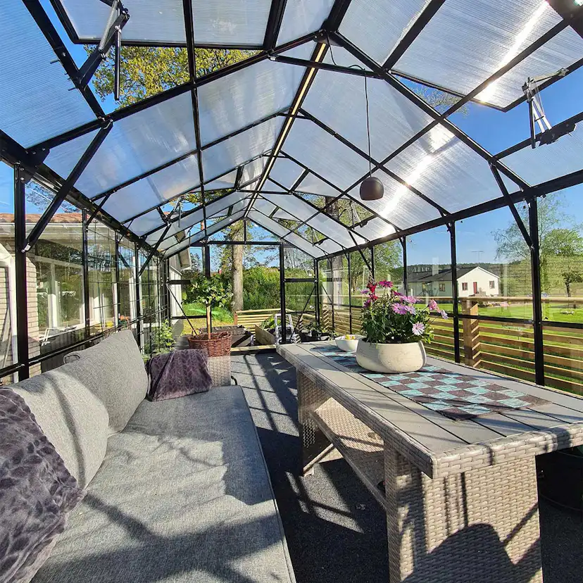 Växthus 14m2, glas, pc-tak, 6 fönster, Svart Svart