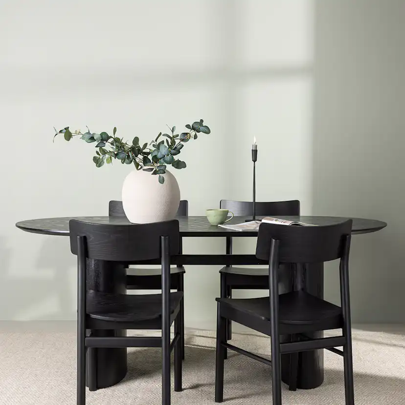 Matgrupp Venture Home Isolde med 4 st Montros stolar