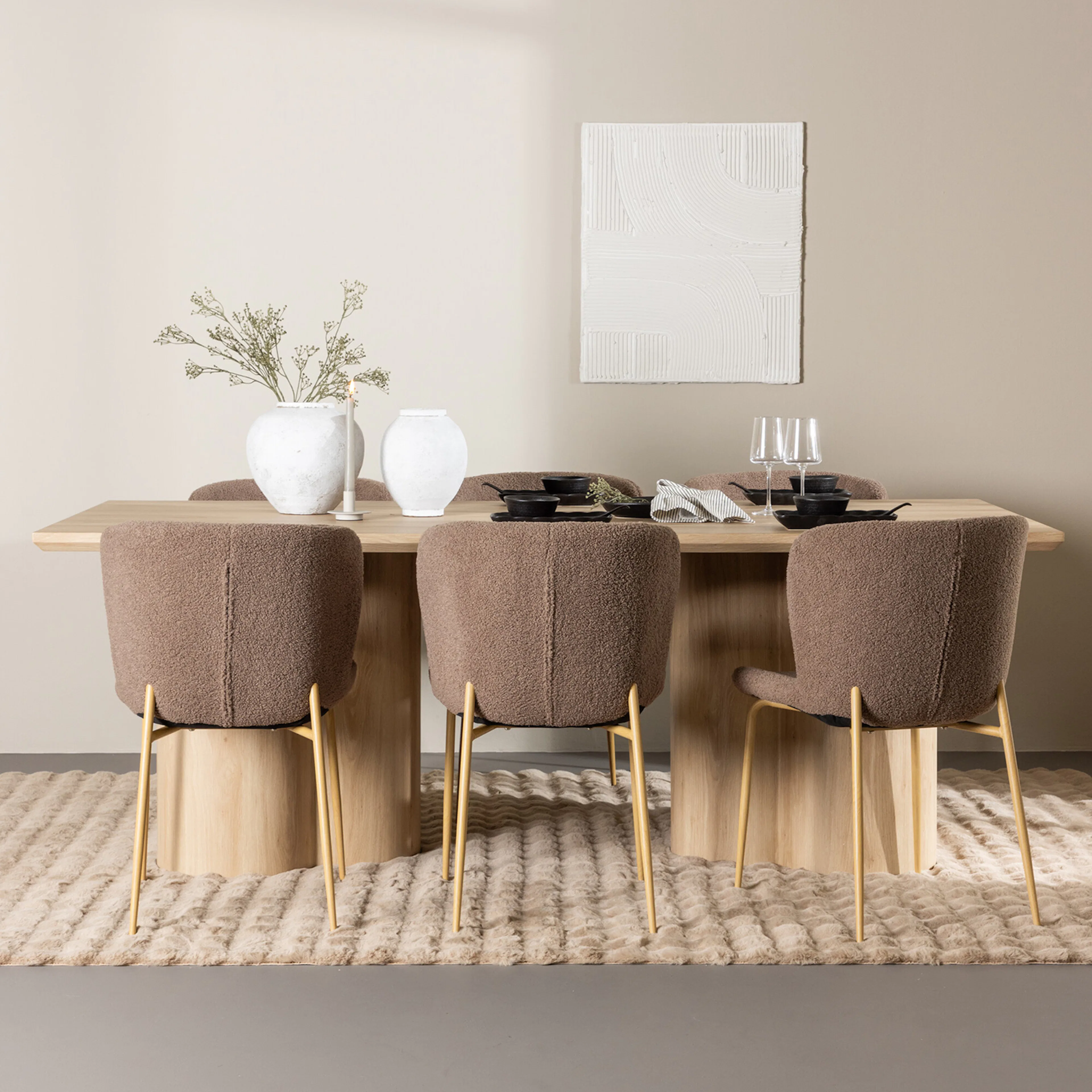 Olivia Dining Table with Modesto Dining Chair Vittvätt/Brun