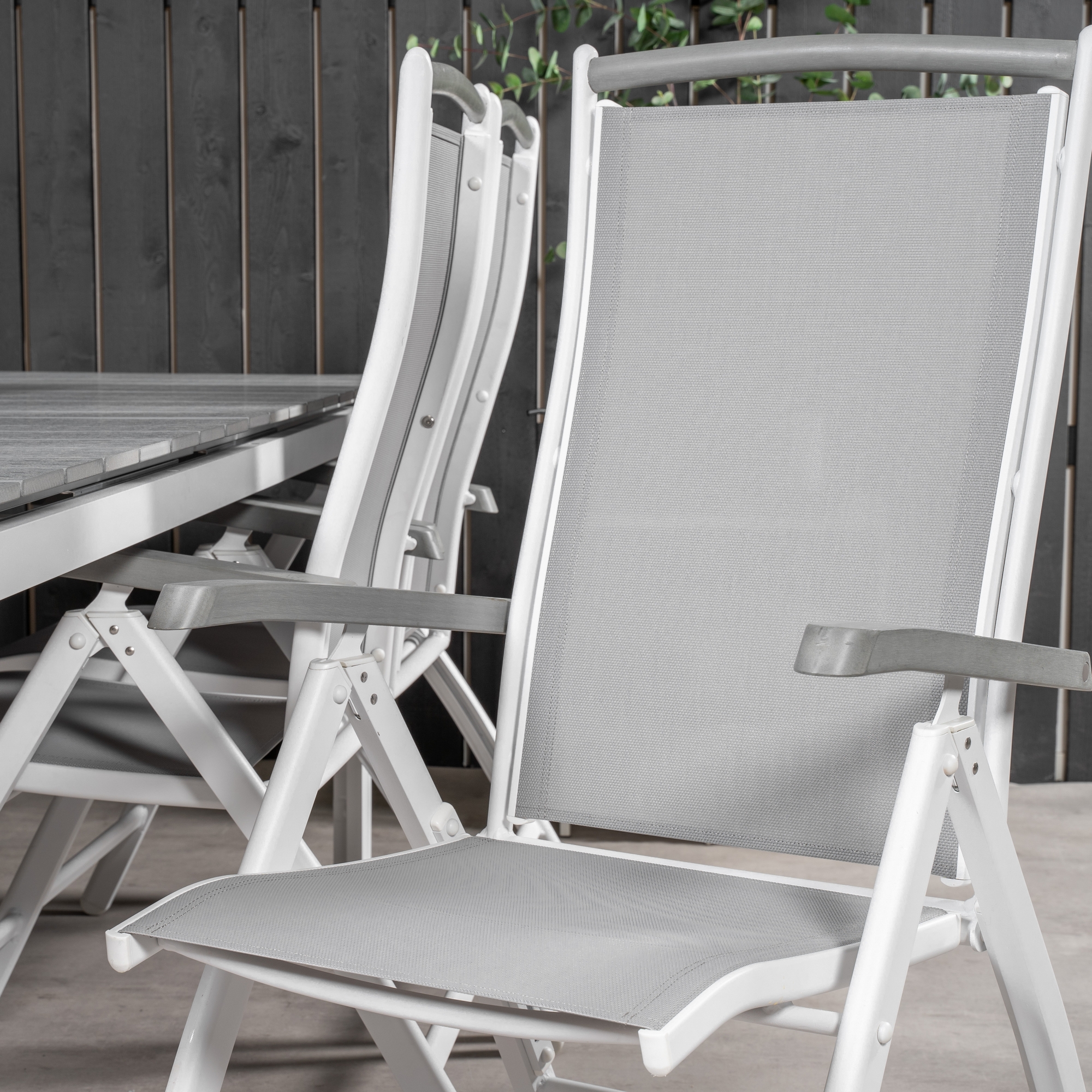 Levels Dining Table 224/324*100 - White Alu / Grey Aintwood Grå