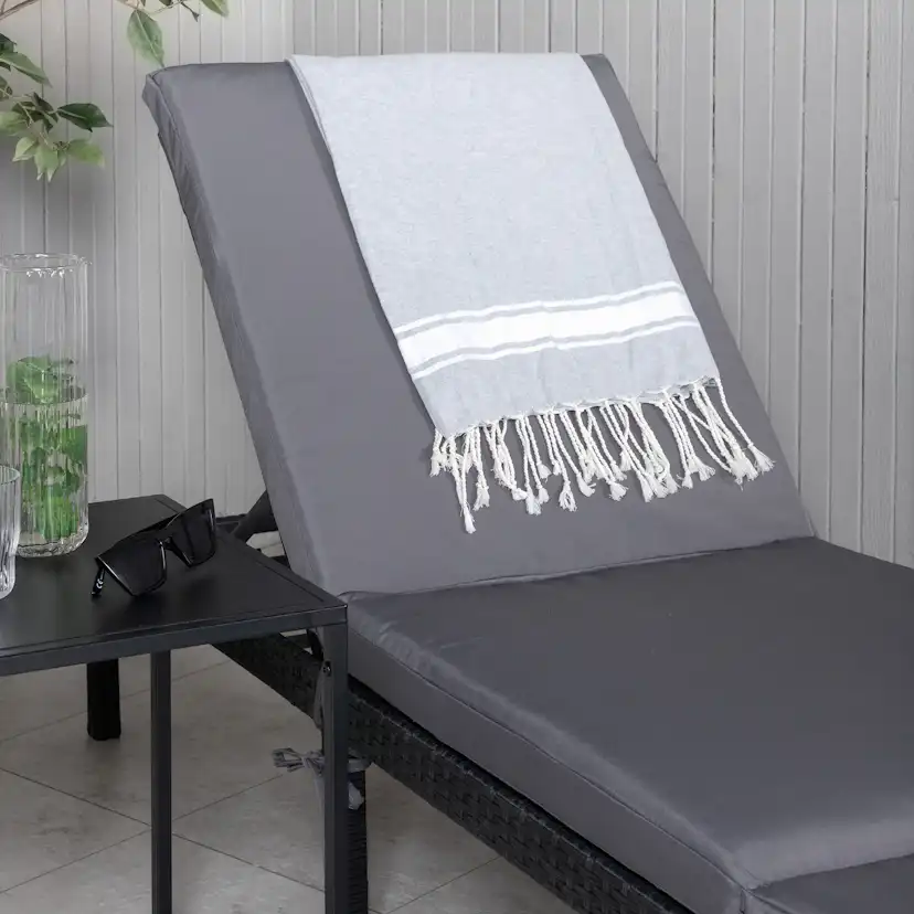 Bilbao sunlounge black wicker/grey cushion Svart/Grå