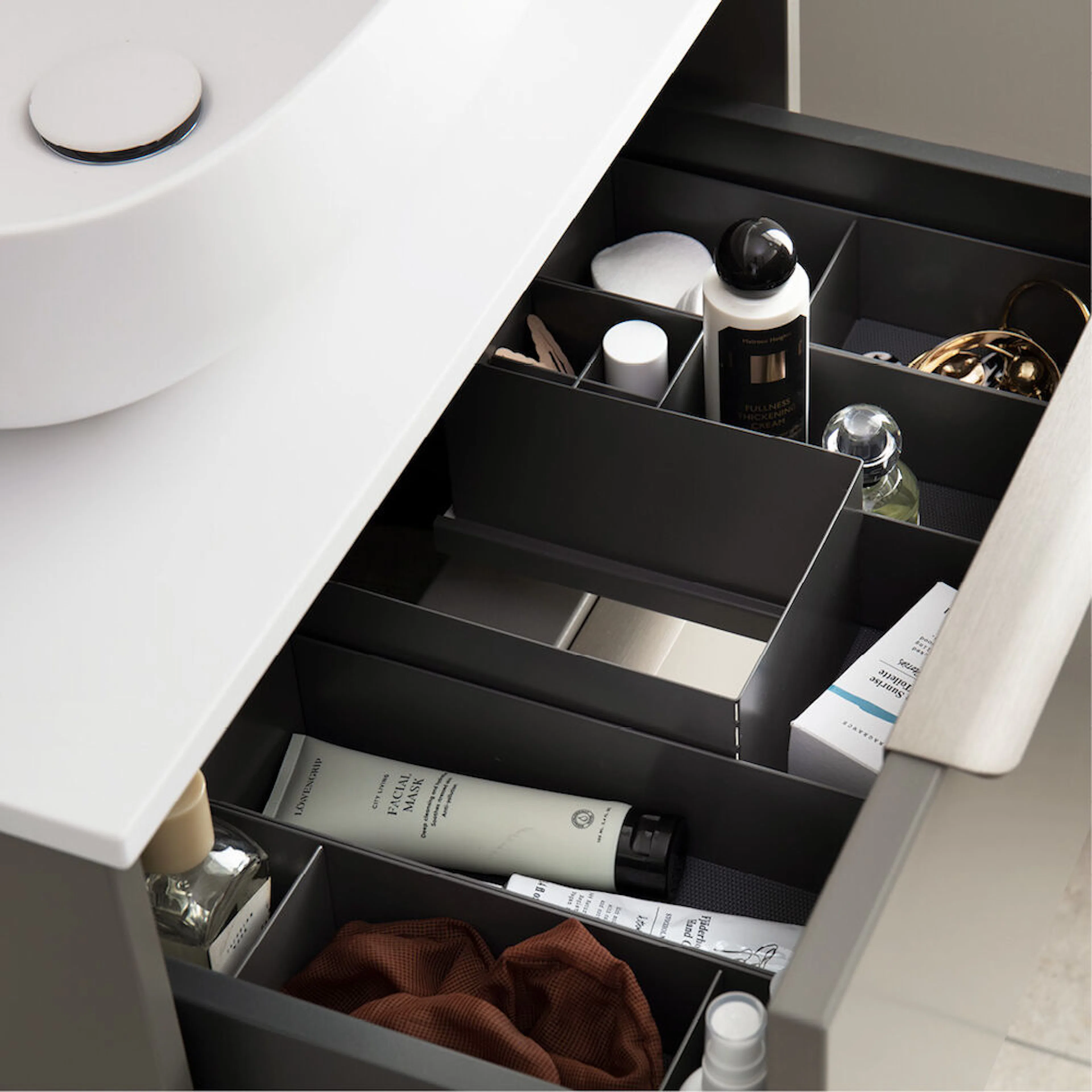 Lådavdelare Vedum Kapris 300 med Matta