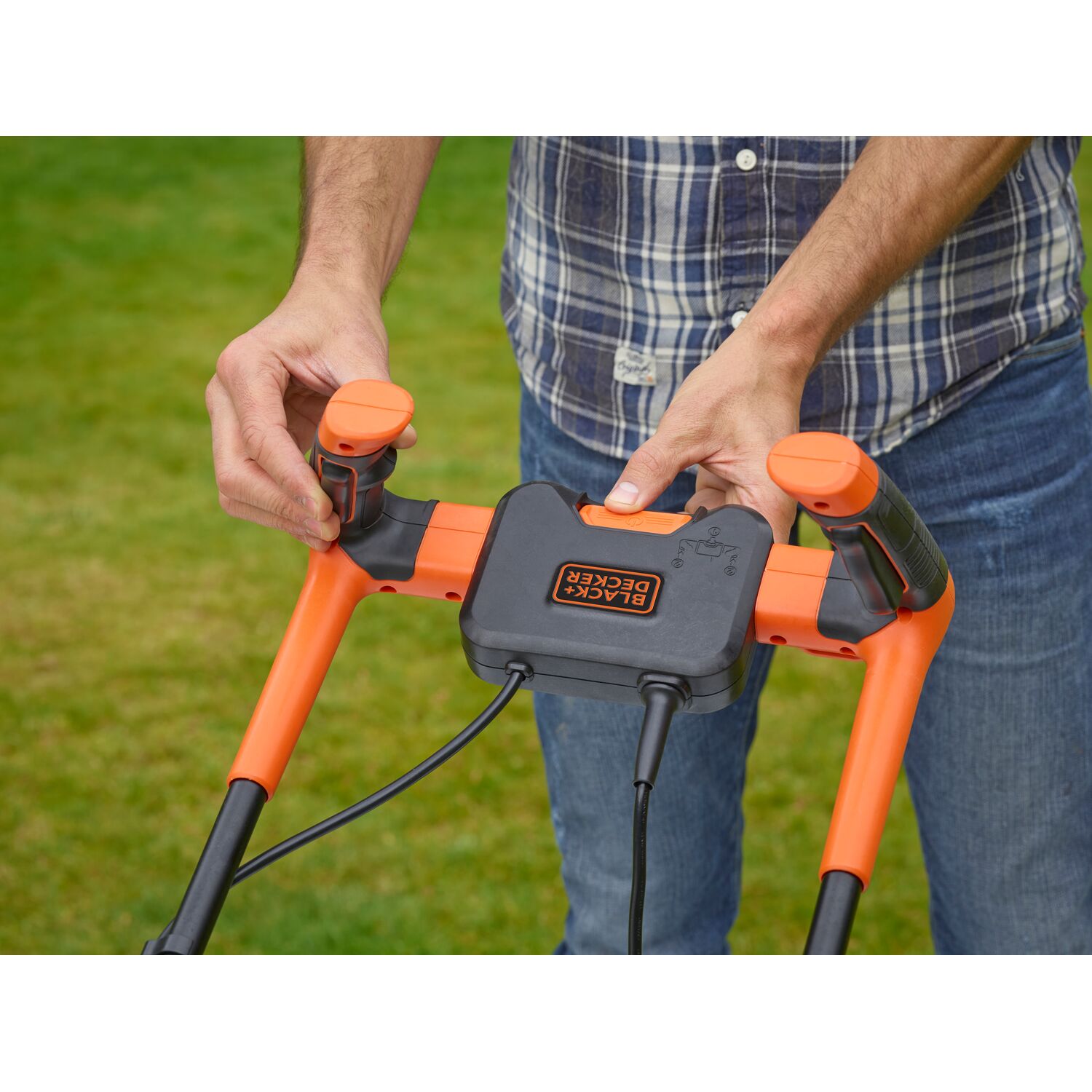 Gräsklippare Black & Decker BEMW471Bh 38Cm 1600W