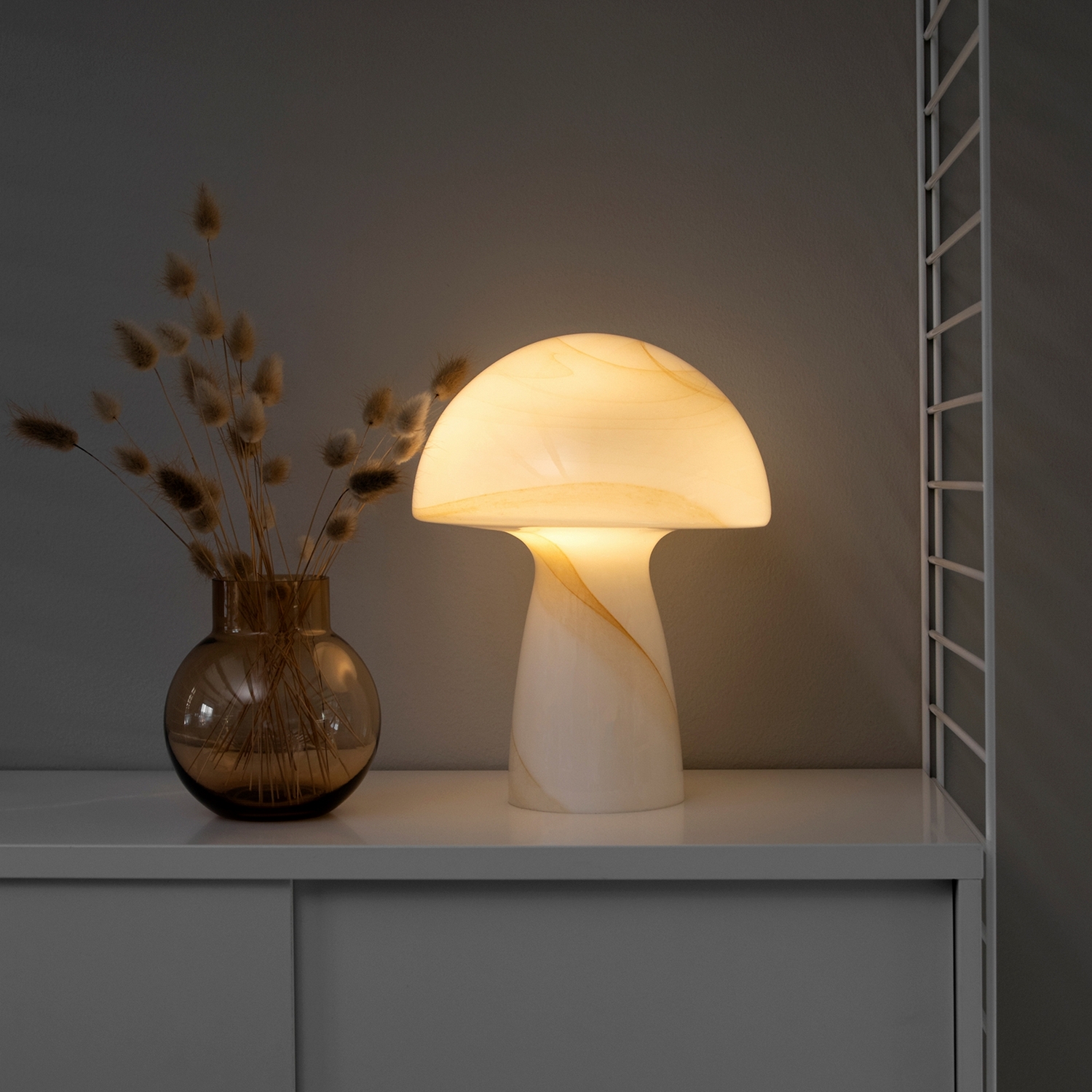 Bordslampa Globen Lighting Fungo Beige