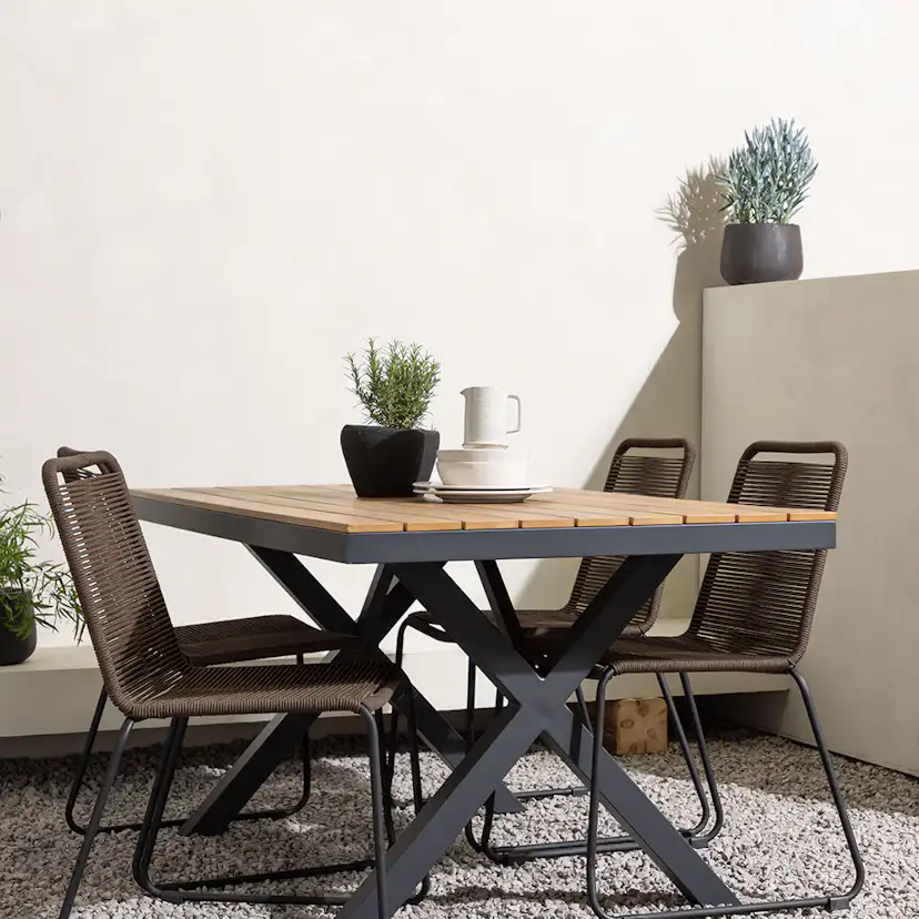 Matgrupp Venture Home Garcia Bord med 4 Lindos Stolar