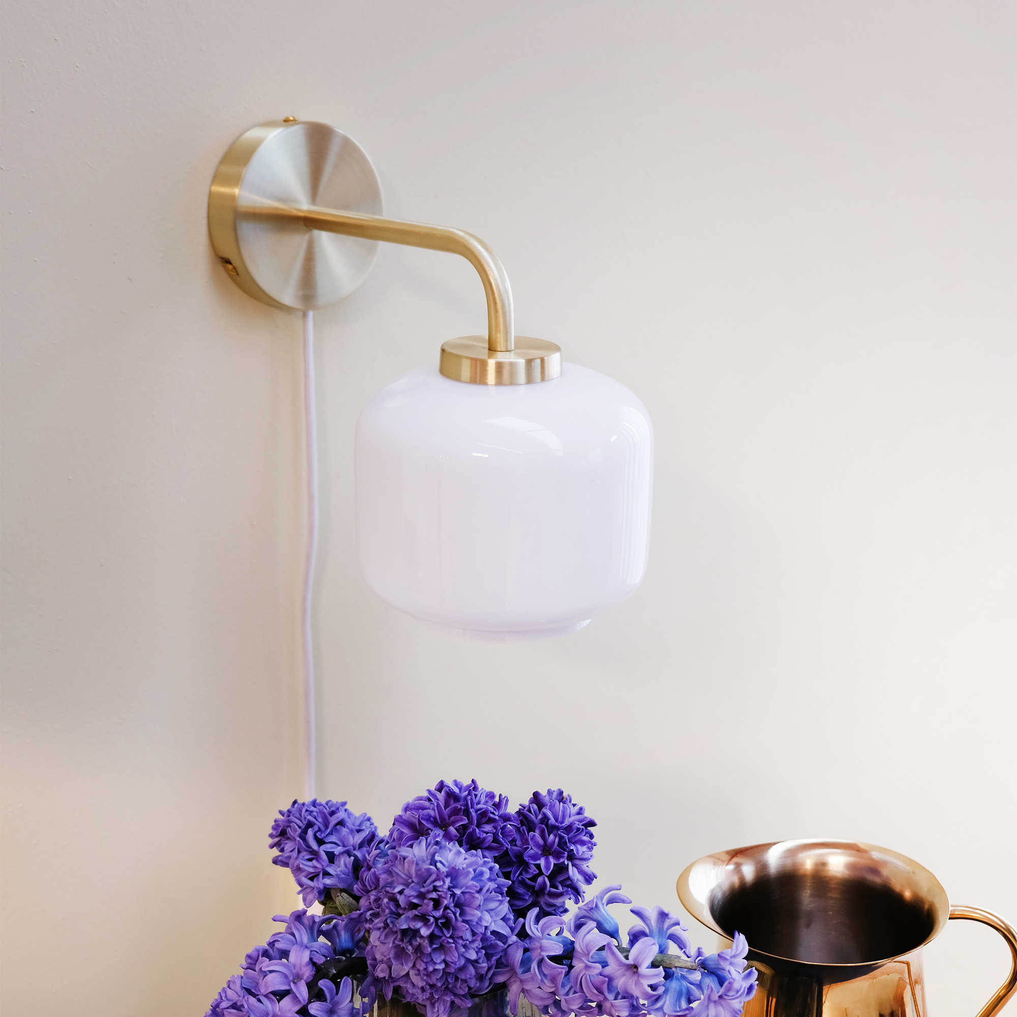 Vägglampa Dyberg Larsen Arp D15