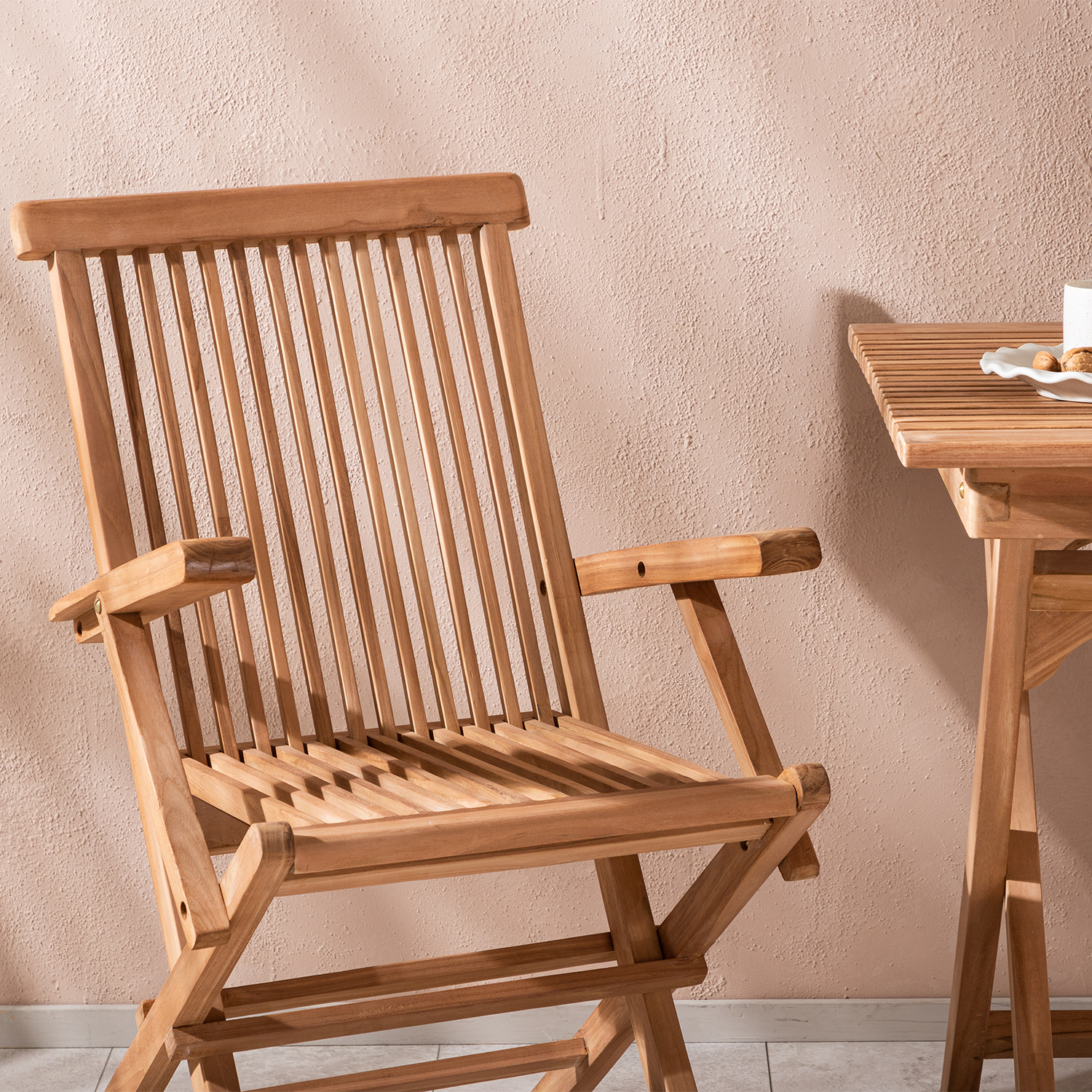 Cafégrupp Venture Home Ghana 70x70 med 2 Kenya Fällbara Stolar med Armstöd