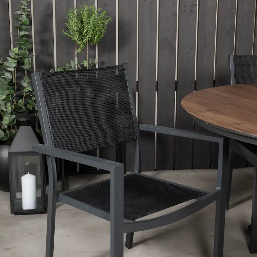 Matgrupp Venture Home Lea Ø 120 med 4 Copacabana Matstolar