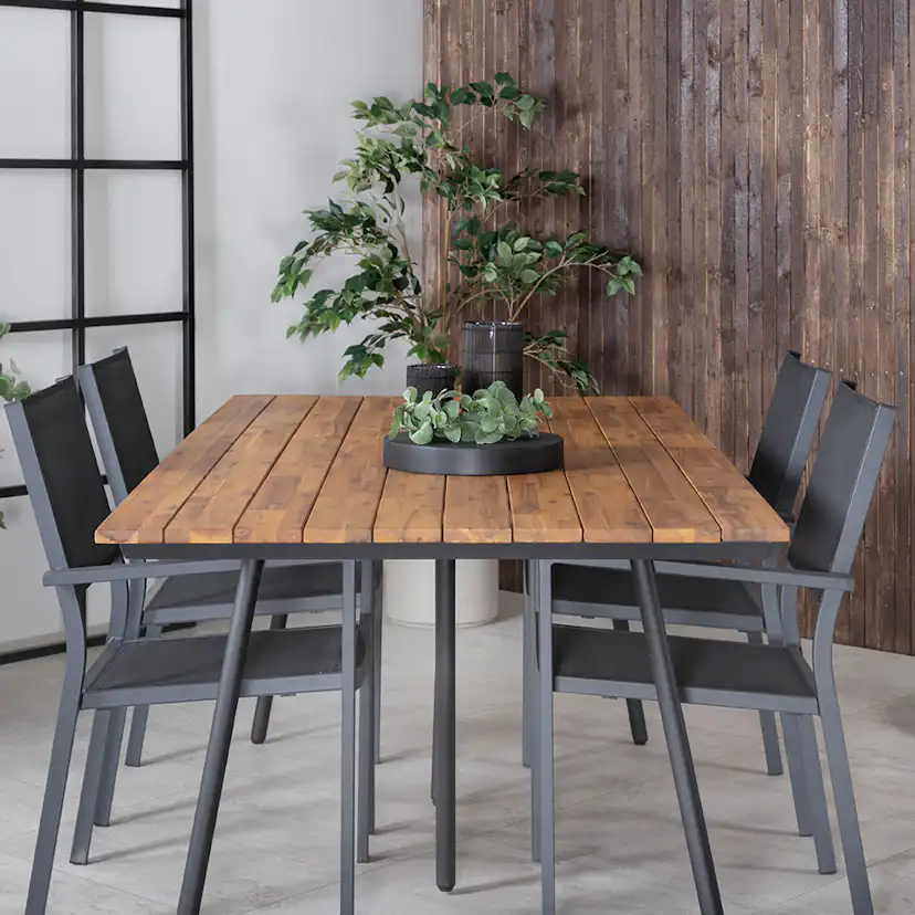 Matgrupp Venture Home Chane med 4 Curz Stapelbara Matstolar