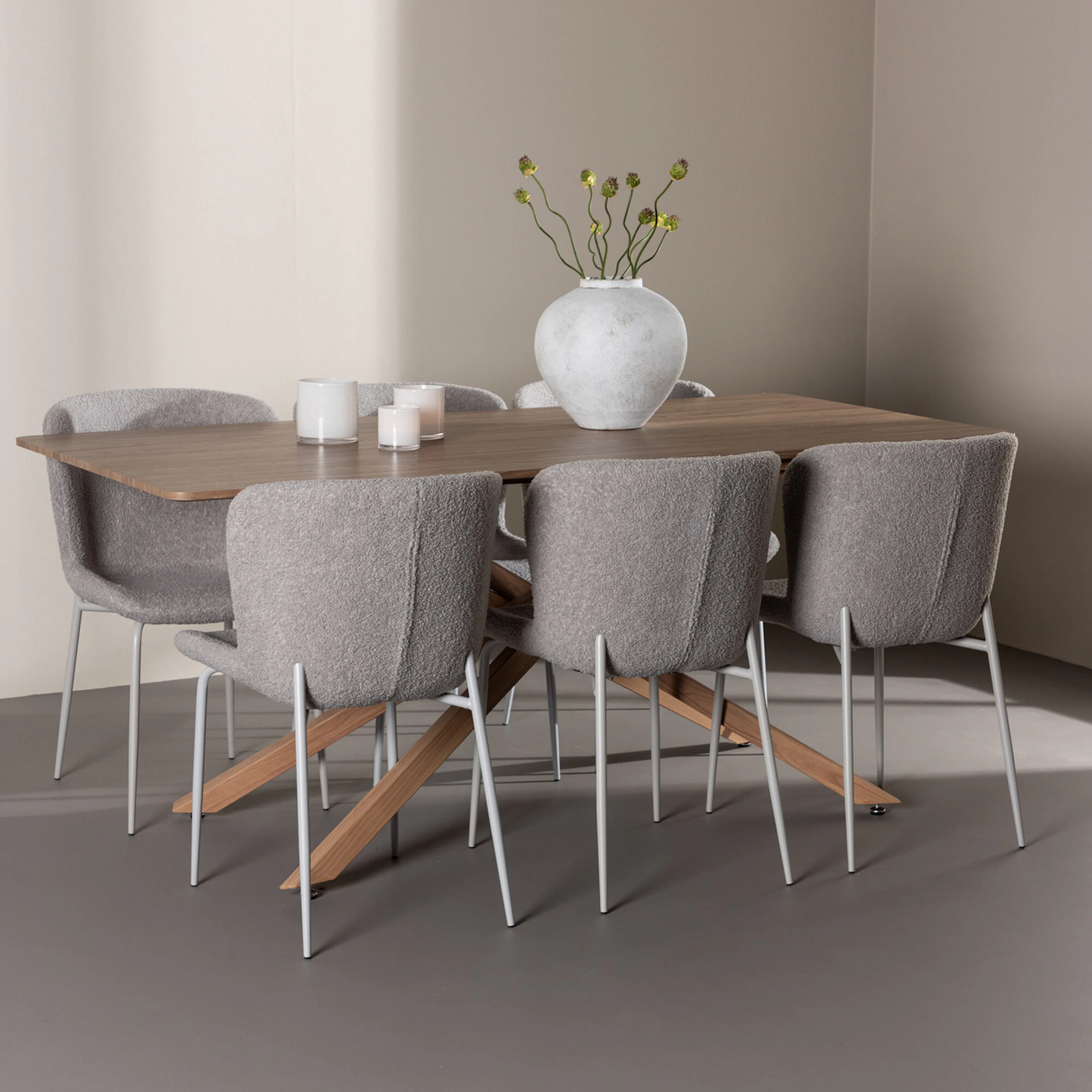 Piazza Dining Table with Modesto Dining Chair Mocka/Grå