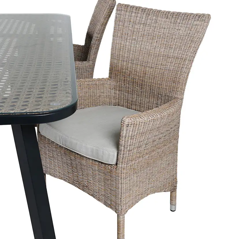 Matgrupp Venture Home Olle med 4 Tosca Matstolar