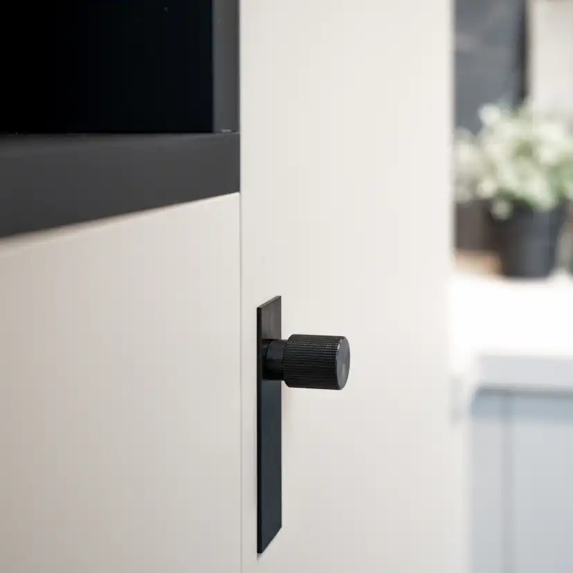 Knopp Beslag Design Arpa med Bricka Ø22 mm