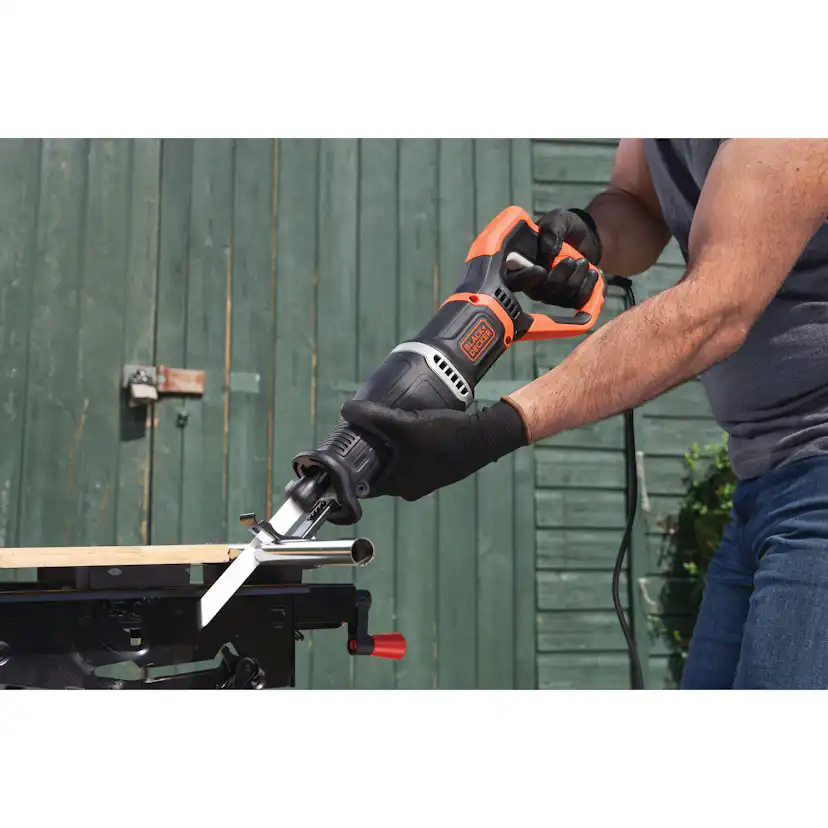 Tigersåg Black+Decker BES301-QS 750W