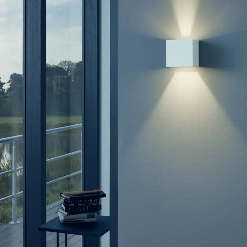 Vägglampa Eglo Calpino