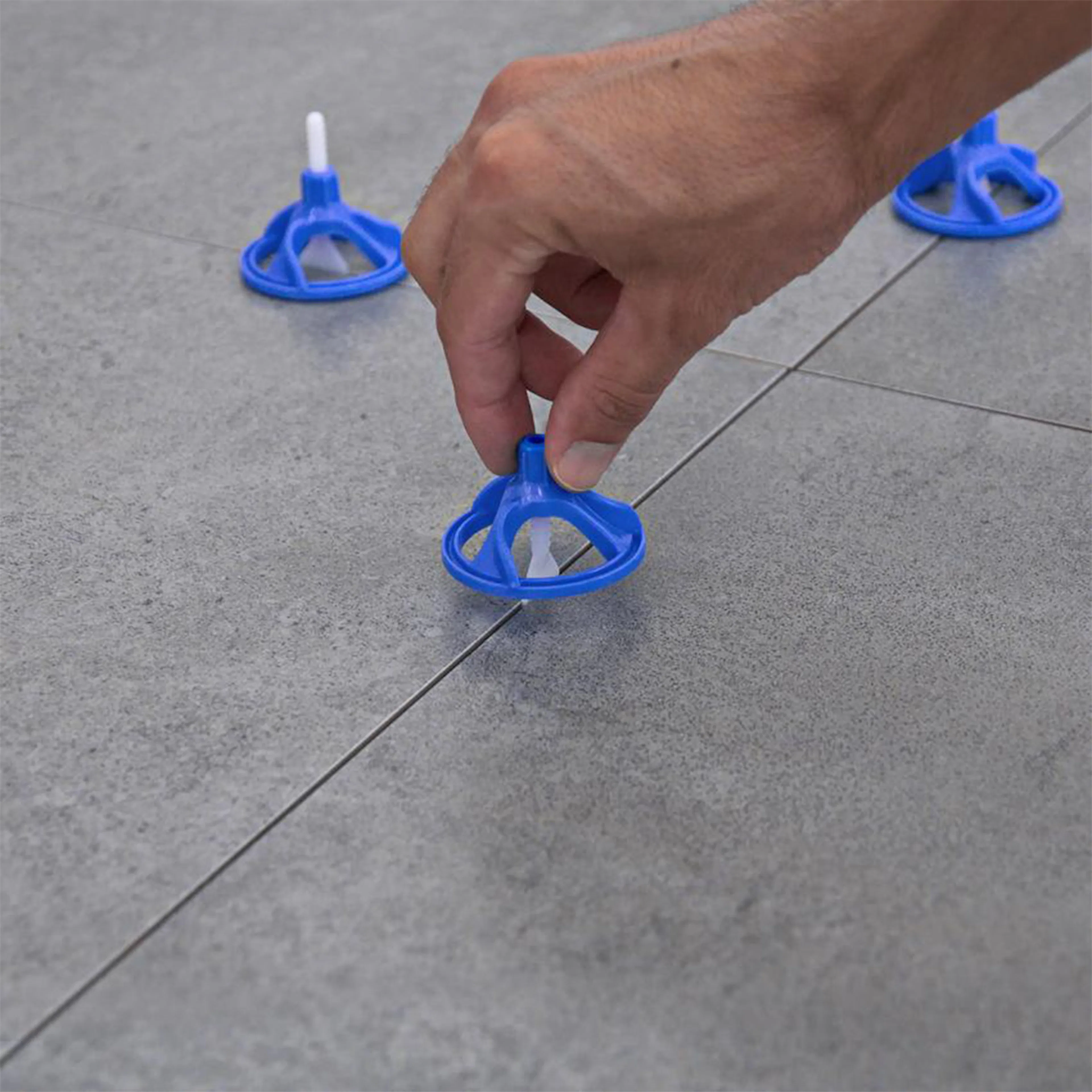 Hurricane Nivåhatt 100 st med 250 st Nivåskruvar