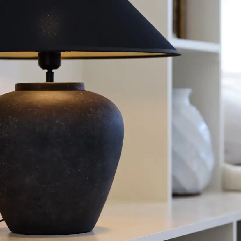 Lampfot PR Home Lilly