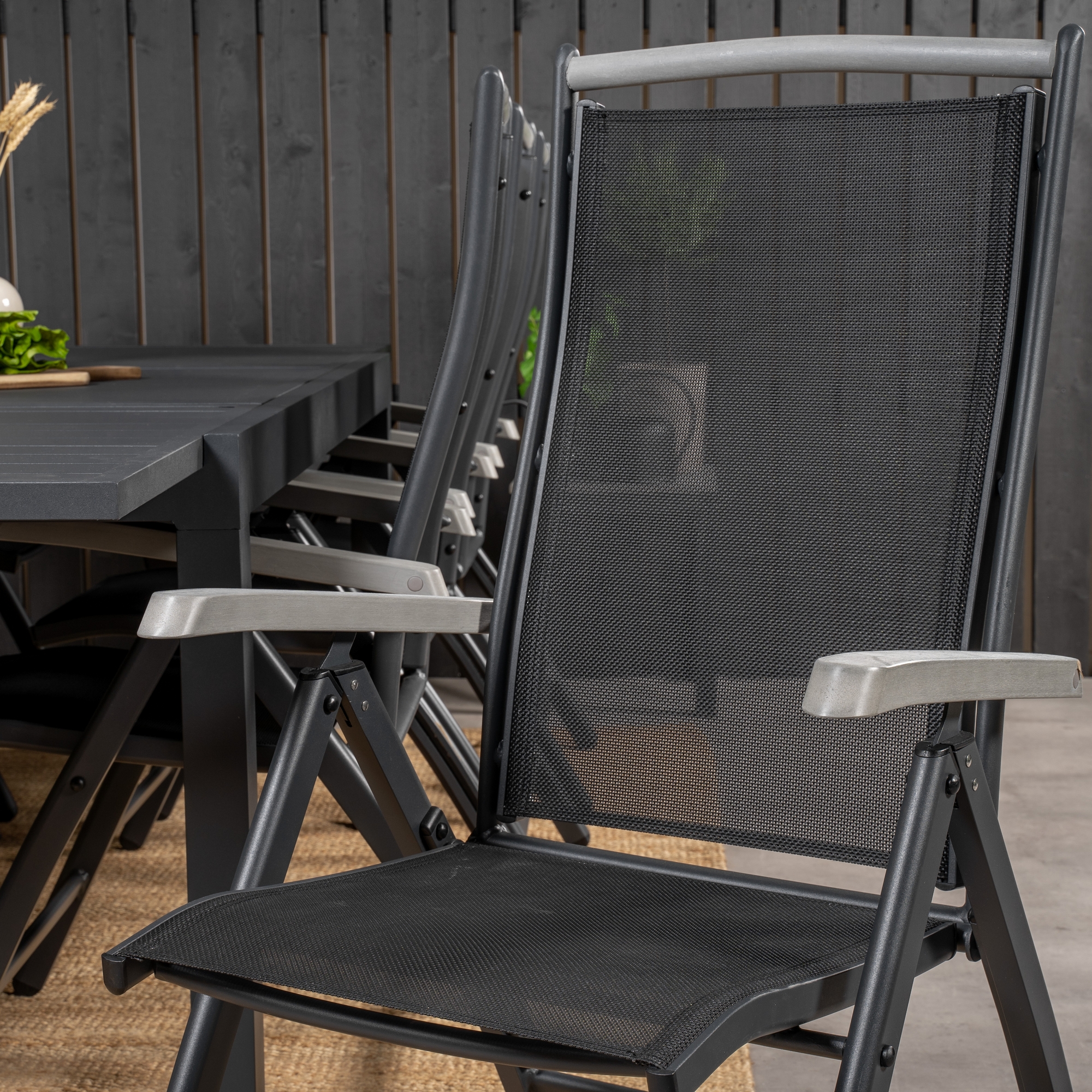 Matgrupp Venture Home Madrid 160/240 med 8 Alenya Stolar